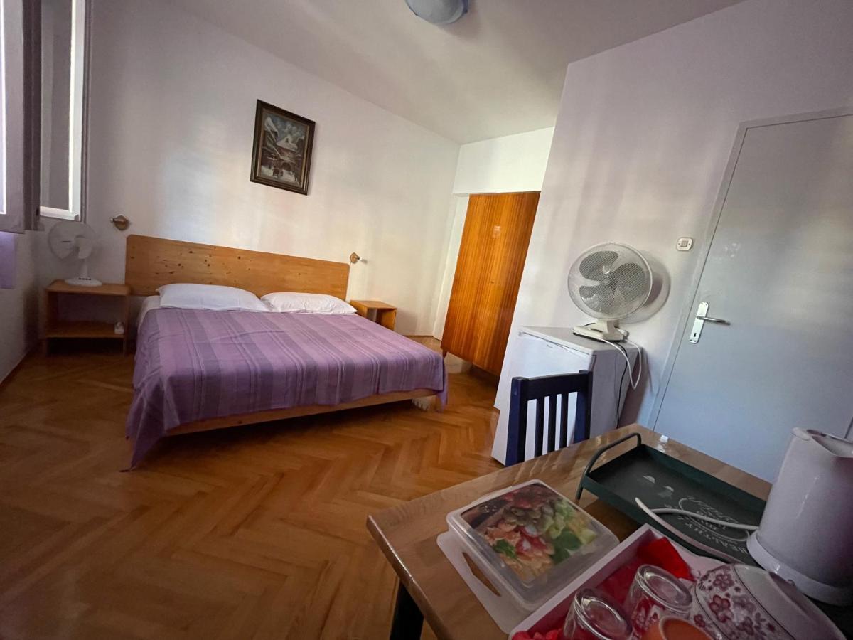Hvar Guesthouse - Double Bedroom With Private Bathroom Jelsa  Exterior foto