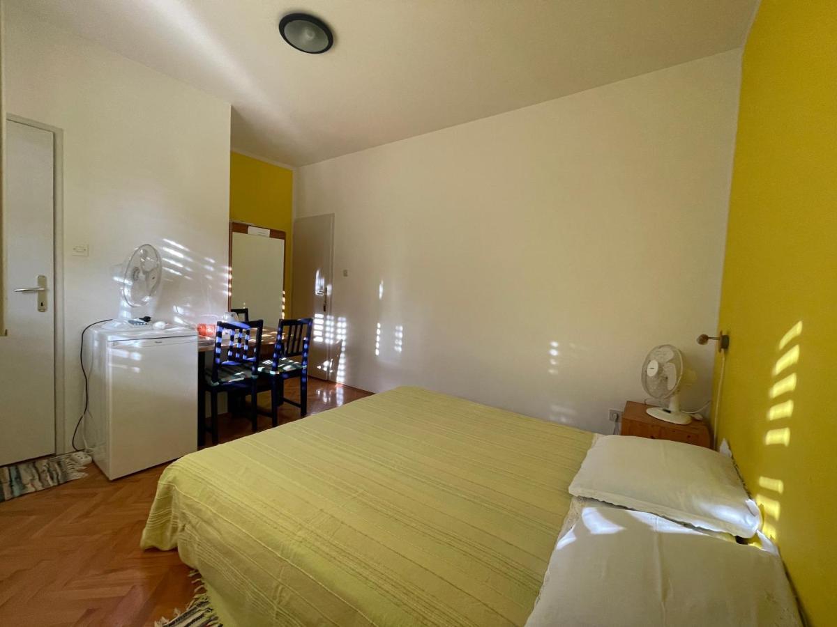 Hvar Guesthouse - Double Bedroom With Private Bathroom Jelsa  Exterior foto