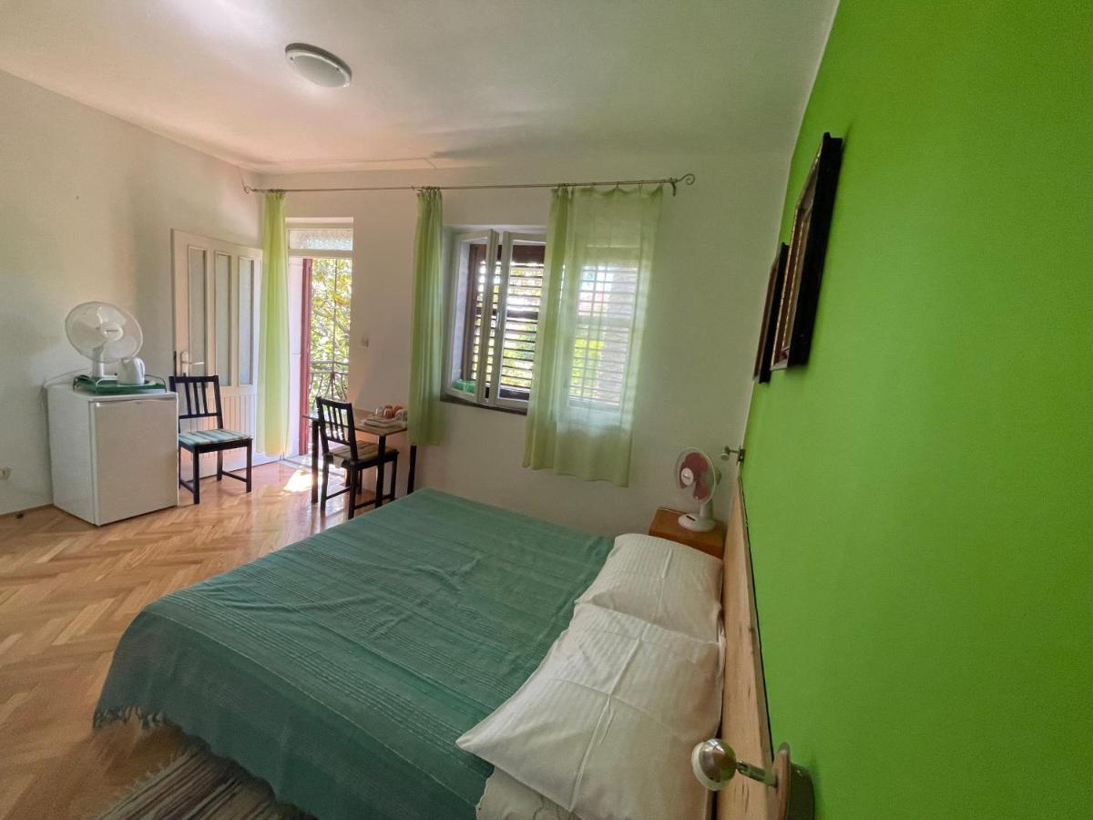 Hvar Guesthouse - Double Bedroom With Private Bathroom Jelsa  Exterior foto